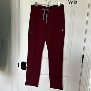 FIGS Yola burgundy XS